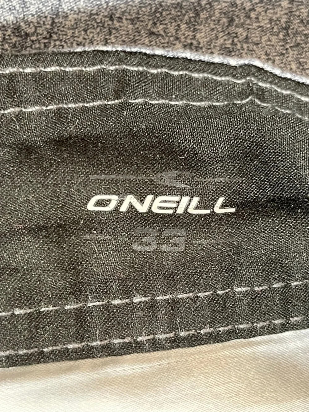 O’Neill Gray Striped Board Shorts Men’s 33‎ Surf Swim Hybrid Beach Streetwear